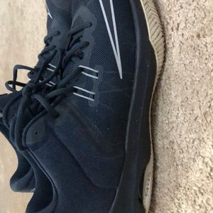 Men’s Nike Air Versitile II, Size 11.5